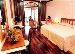 Earl’s Regency Hotel