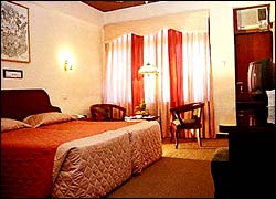 Topaz Hotel, Kandy